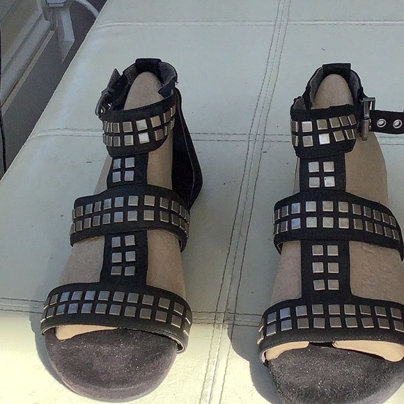 Gladiator style sandal - Picture 2 of 12